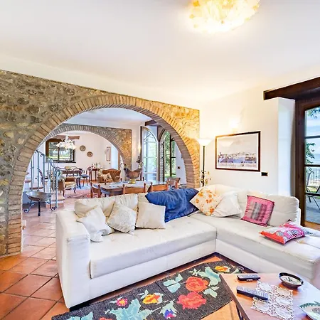 Villa Beautiful Casolare With Pool Among - Happy